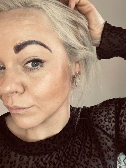 Tilde Sløjfe Ørestikker