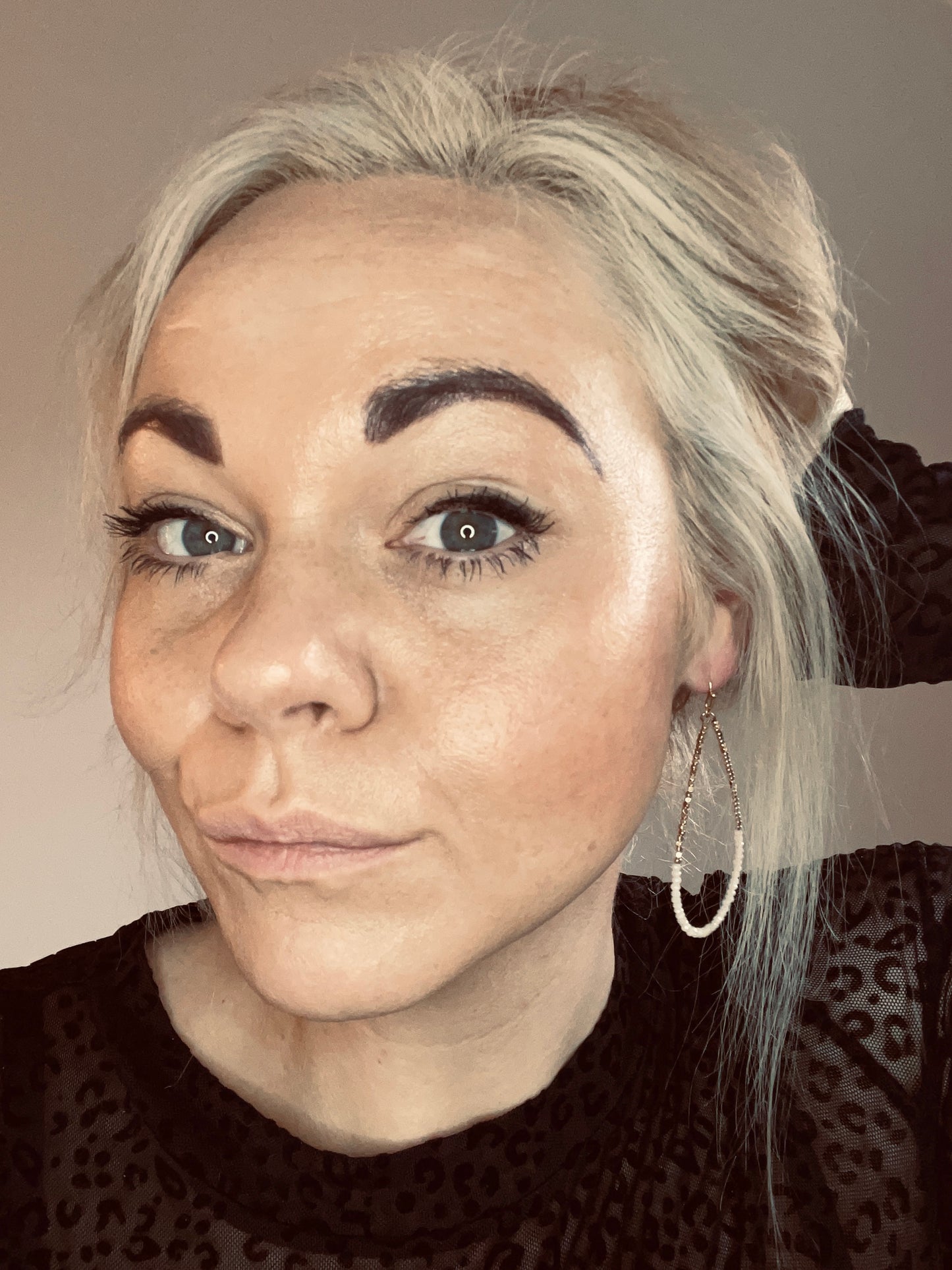 Julie H Dråbeformet Øreringe